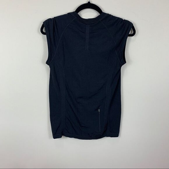 SALE❤️ Athleta black sunny side seamless medium (Pc) - Picture 6 of 10